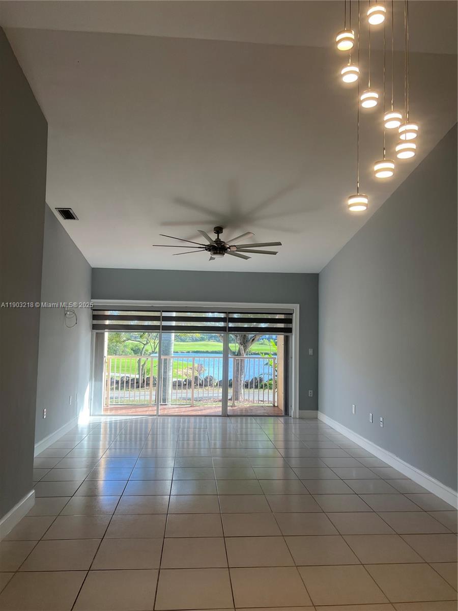 SIENNA VILLAS CONDO - Residential Lease