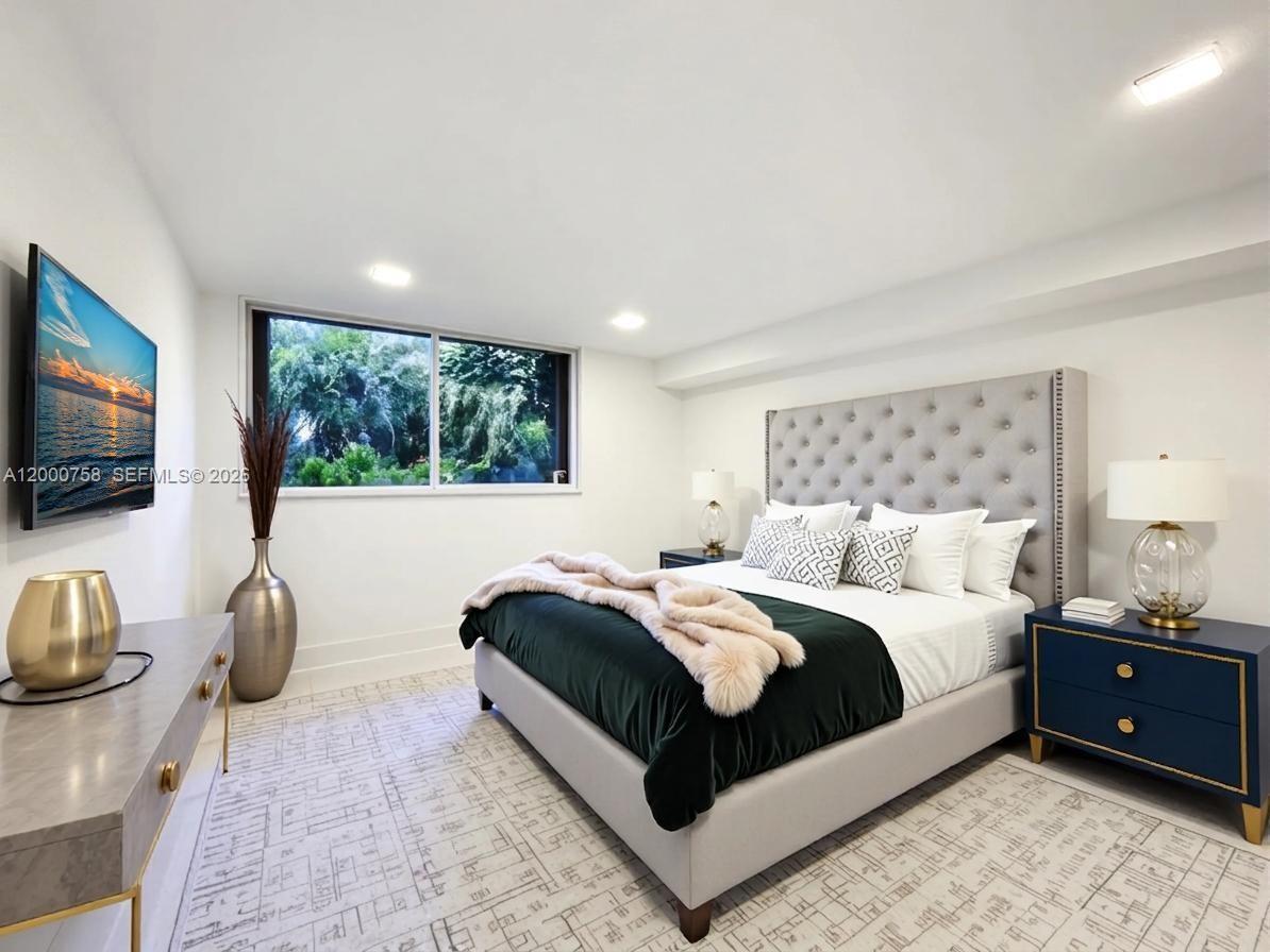 20329 W Country Club Dr TH10