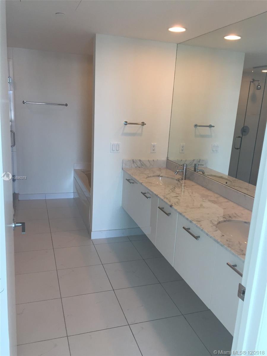 500 BRICKELL WEST CONDO - Residential Lease