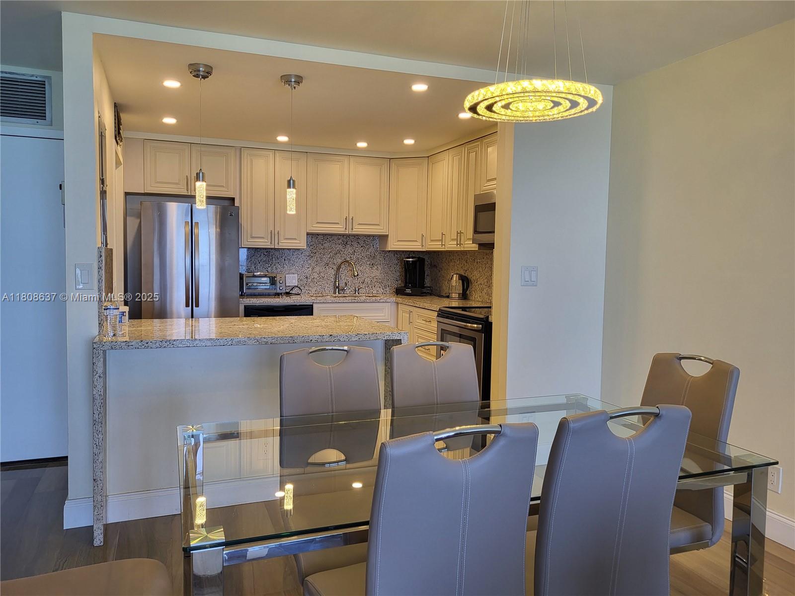 QUADOMAIN TOWER I AND IV - Residential Lease