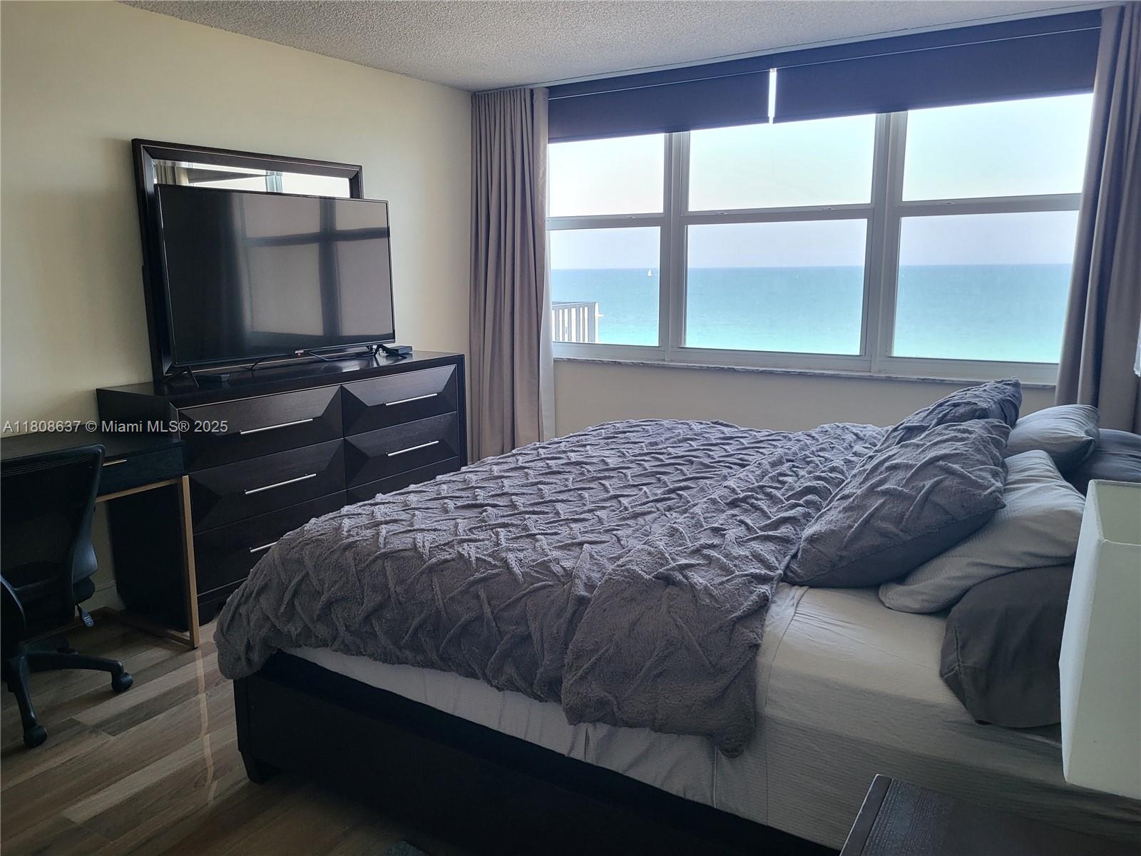 QUADOMAIN TOWER I AND IV - Residential Lease