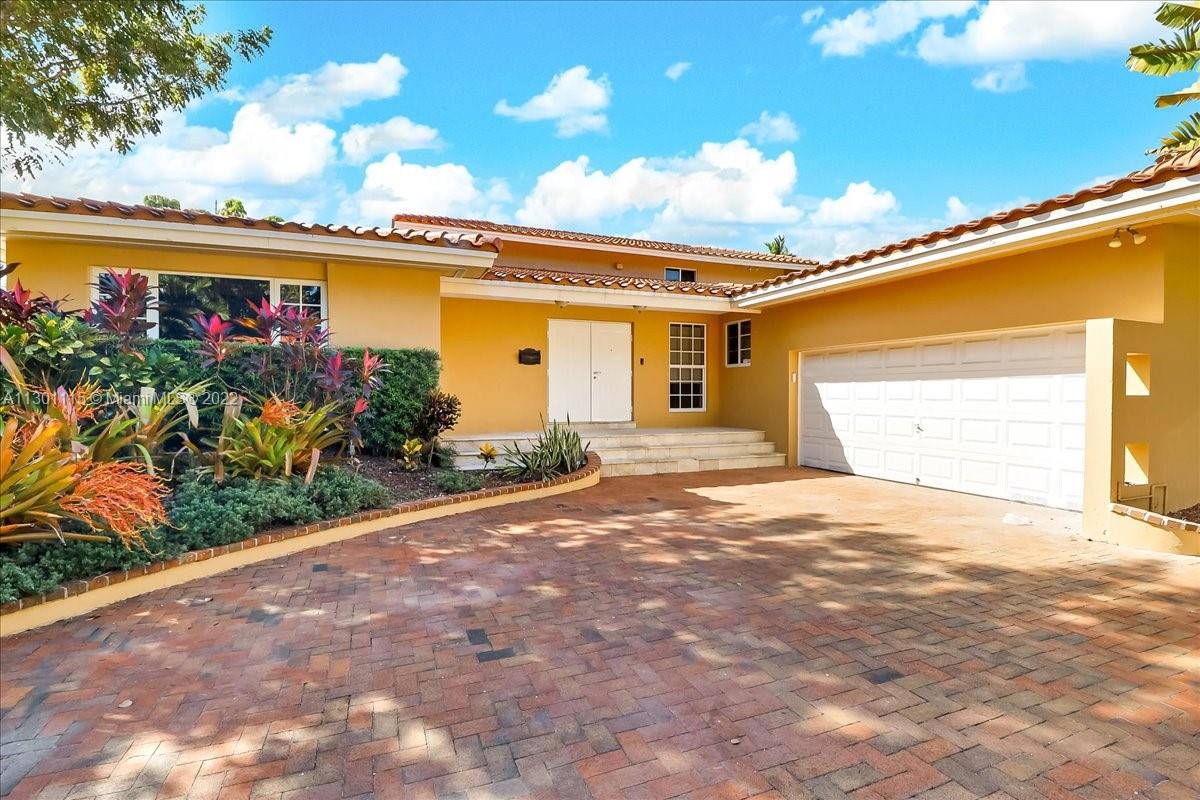 BAY HEIGHTS GROVES - Residential