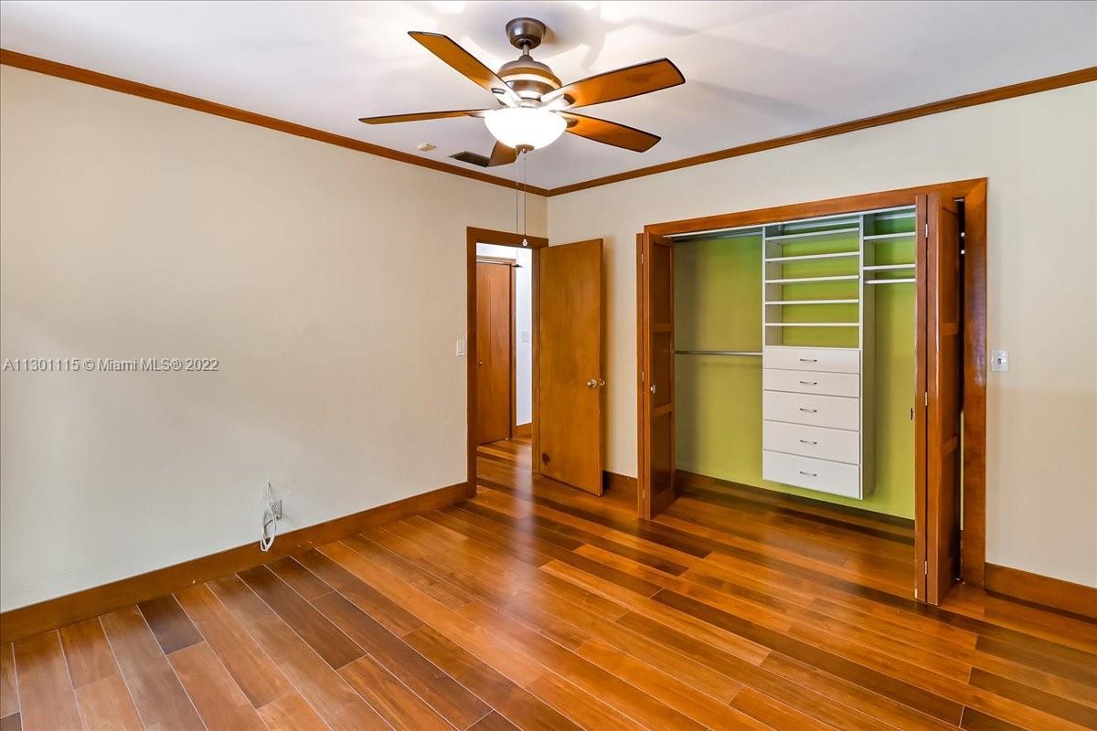 BAY HEIGHTS GROVES - Residential