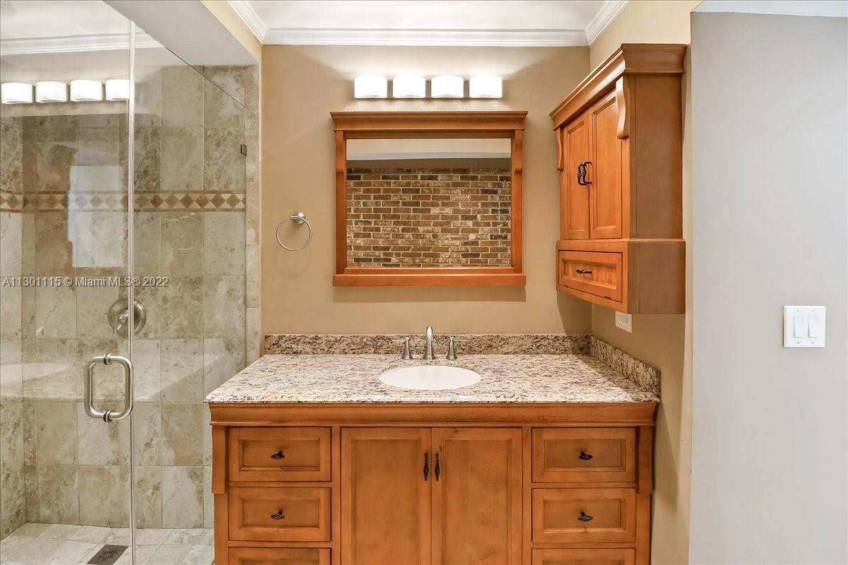 BAY HEIGHTS GROVES - Residential