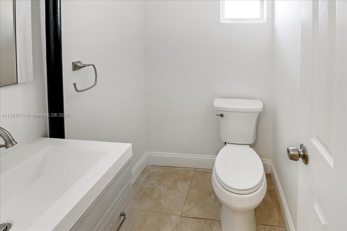 BAY HEIGHTS GROVES - Residential