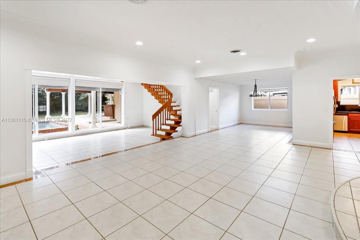 BAY HEIGHTS GROVES - Residential