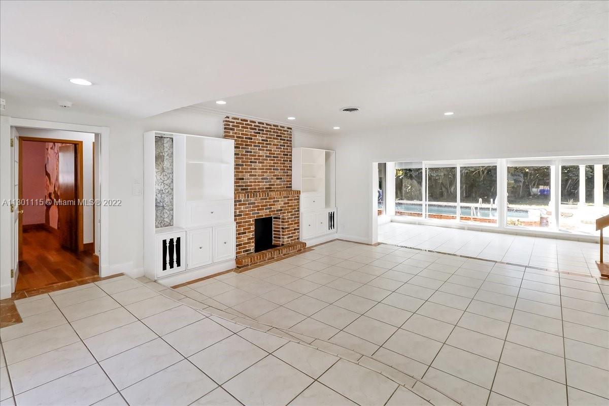 BAY HEIGHTS GROVES - Residential