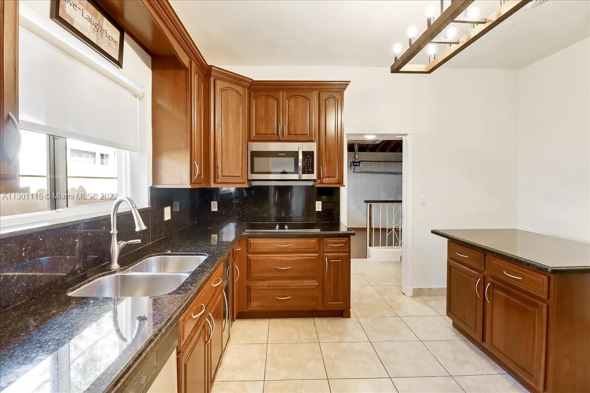 BAY HEIGHTS GROVES - Residential