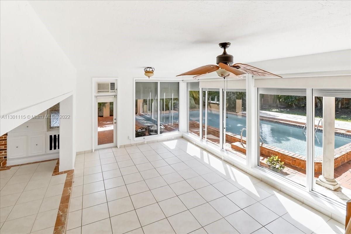 BAY HEIGHTS GROVES - Residential