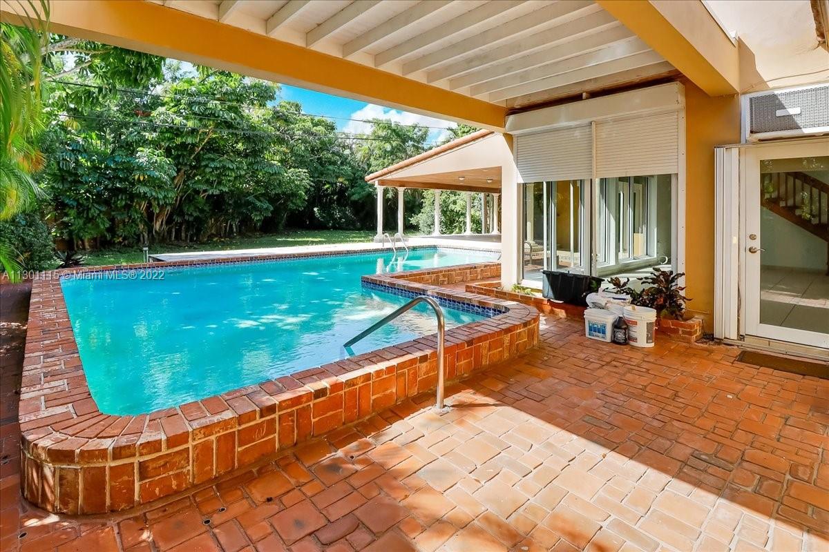 BAY HEIGHTS GROVES - Residential