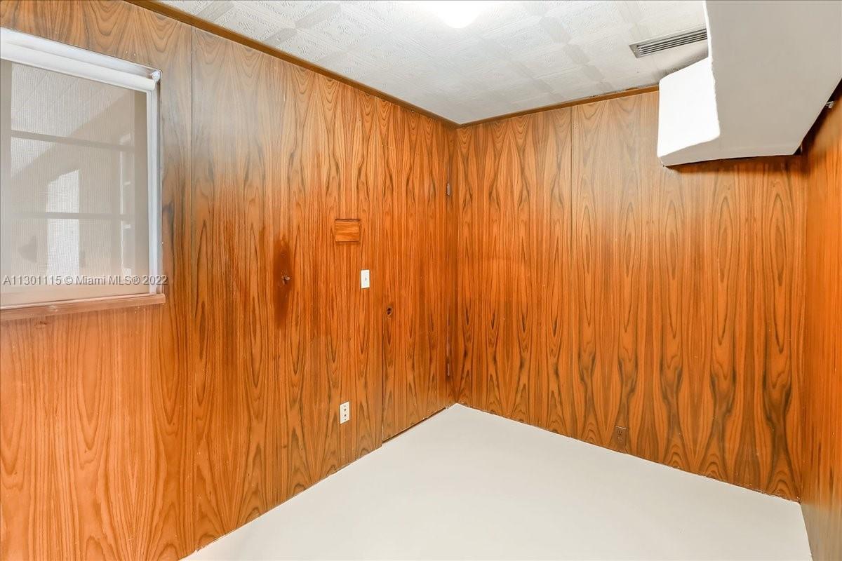 BAY HEIGHTS GROVES - Residential