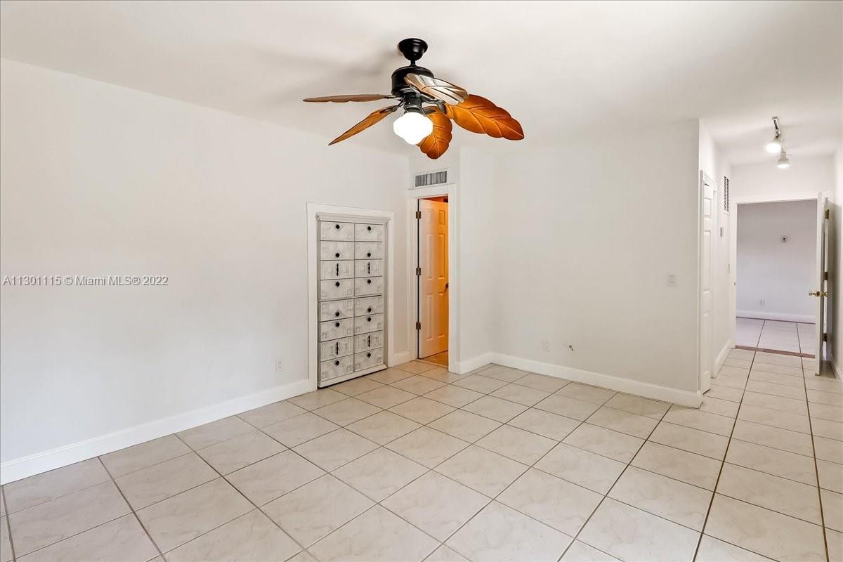 BAY HEIGHTS GROVES - Residential