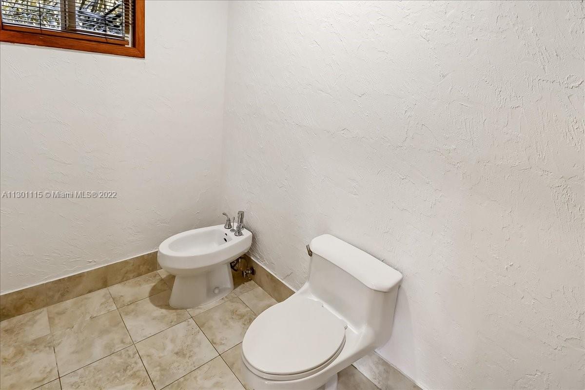 BAY HEIGHTS GROVES - Residential