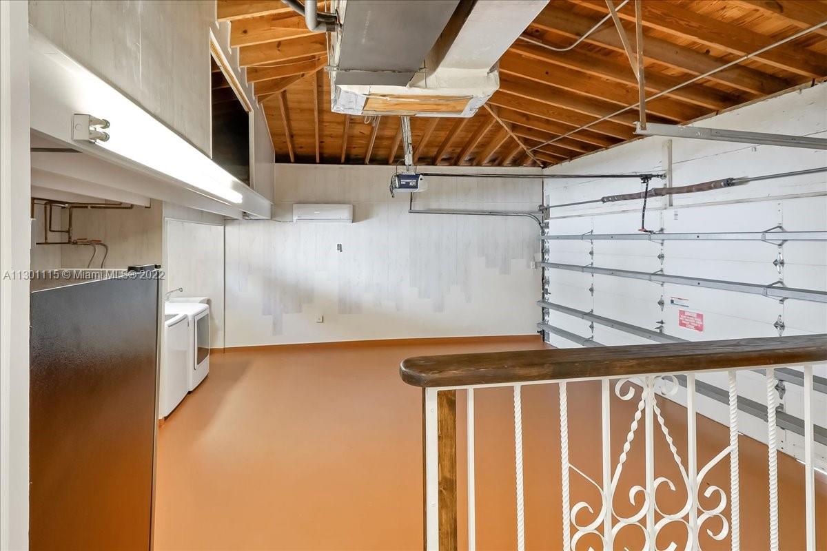 BAY HEIGHTS GROVES - Residential