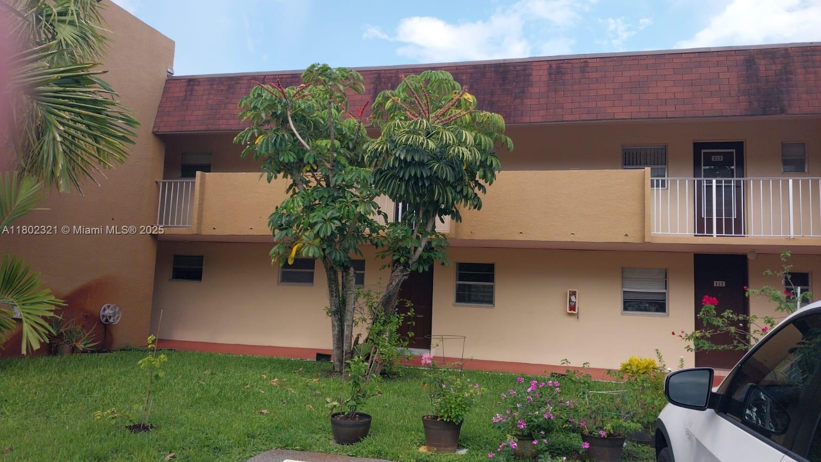 3090 Nw 46th Ave 112C, Lauderdale Lakes, Broward County, Florida - 1 Bedrooms  
1 Bathrooms - 