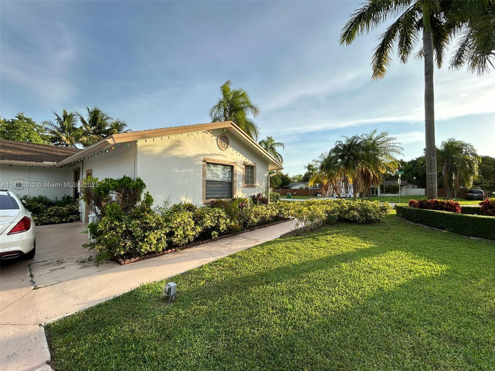 14850 Sw 156th St 1, Miami, Broward County, Florida - 1 Bedrooms  
1 Bathrooms - 