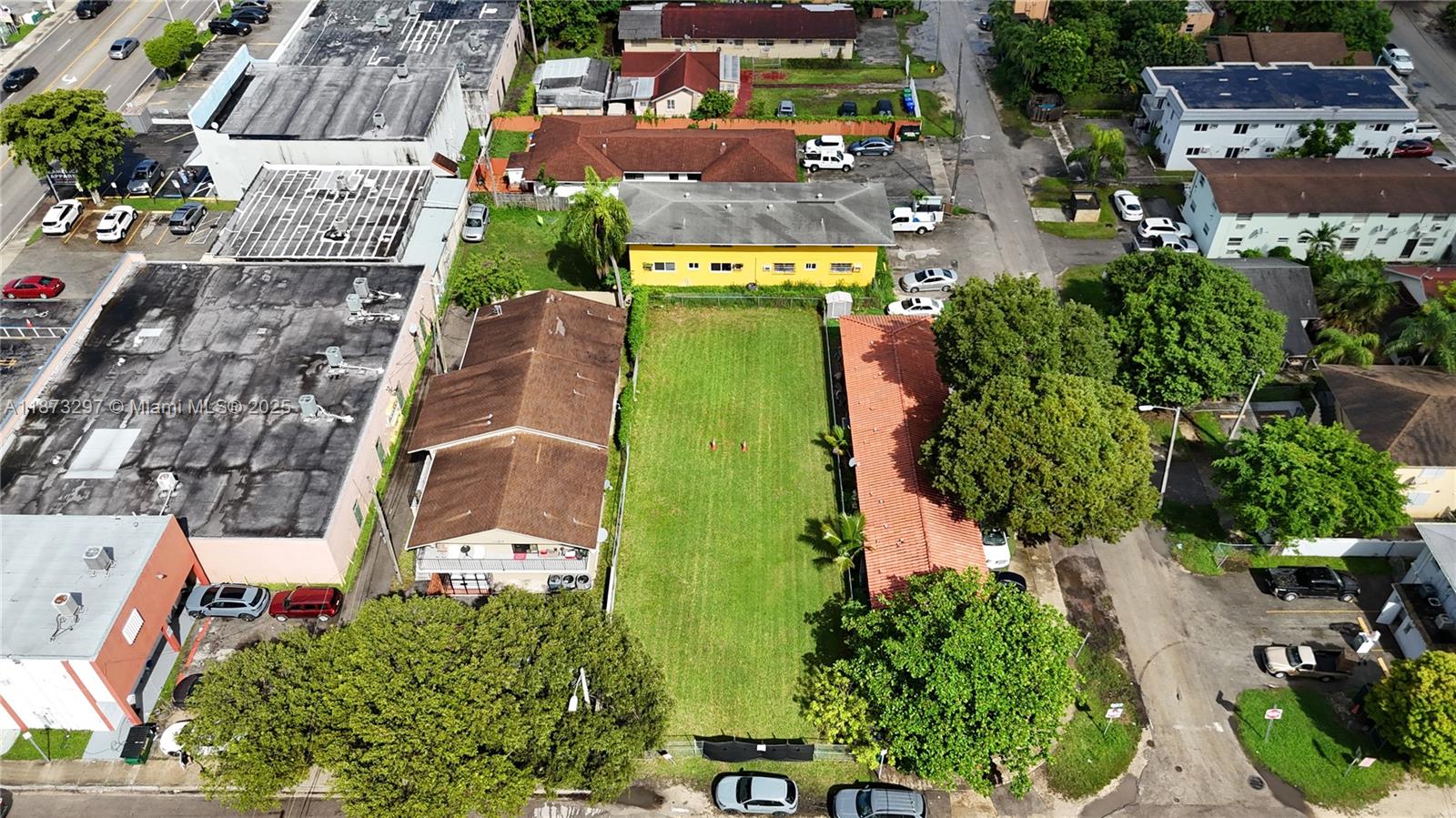 GLENDALE PARK - Land