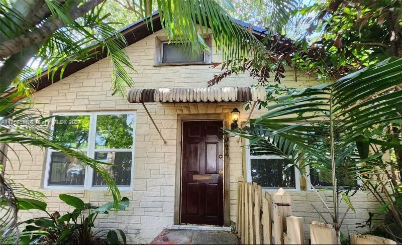 Welcome to 1024 N 24 Ave, a prime investment opportunity in the heart of Hollywood. This property features a 2-bedroom home with a cozy loft and a separate in-law studio with its own bathroom, offering exceptional income potential. Just 15 minutes from the beach and steps away from vibrant downtown shops and attractions, it’s ideal for vacationers and tenants alike. Currently rented, it provides instant cash flow and can be transferred with tenants in place. The seller is also open to making updates based on the buyer’s needs, adding even more value to this unique opportunity. Please send POF or pre approval before showing.