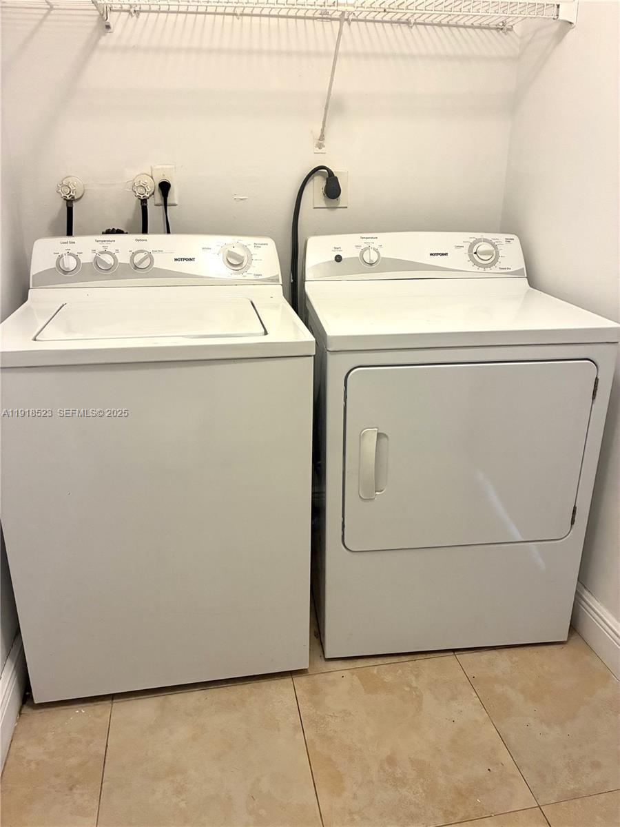 HAMMOCKS SEC 2 - Residential