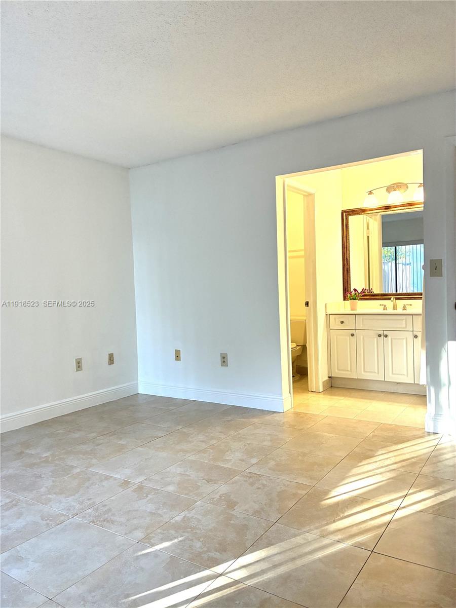 HAMMOCKS SEC 2 - Residential