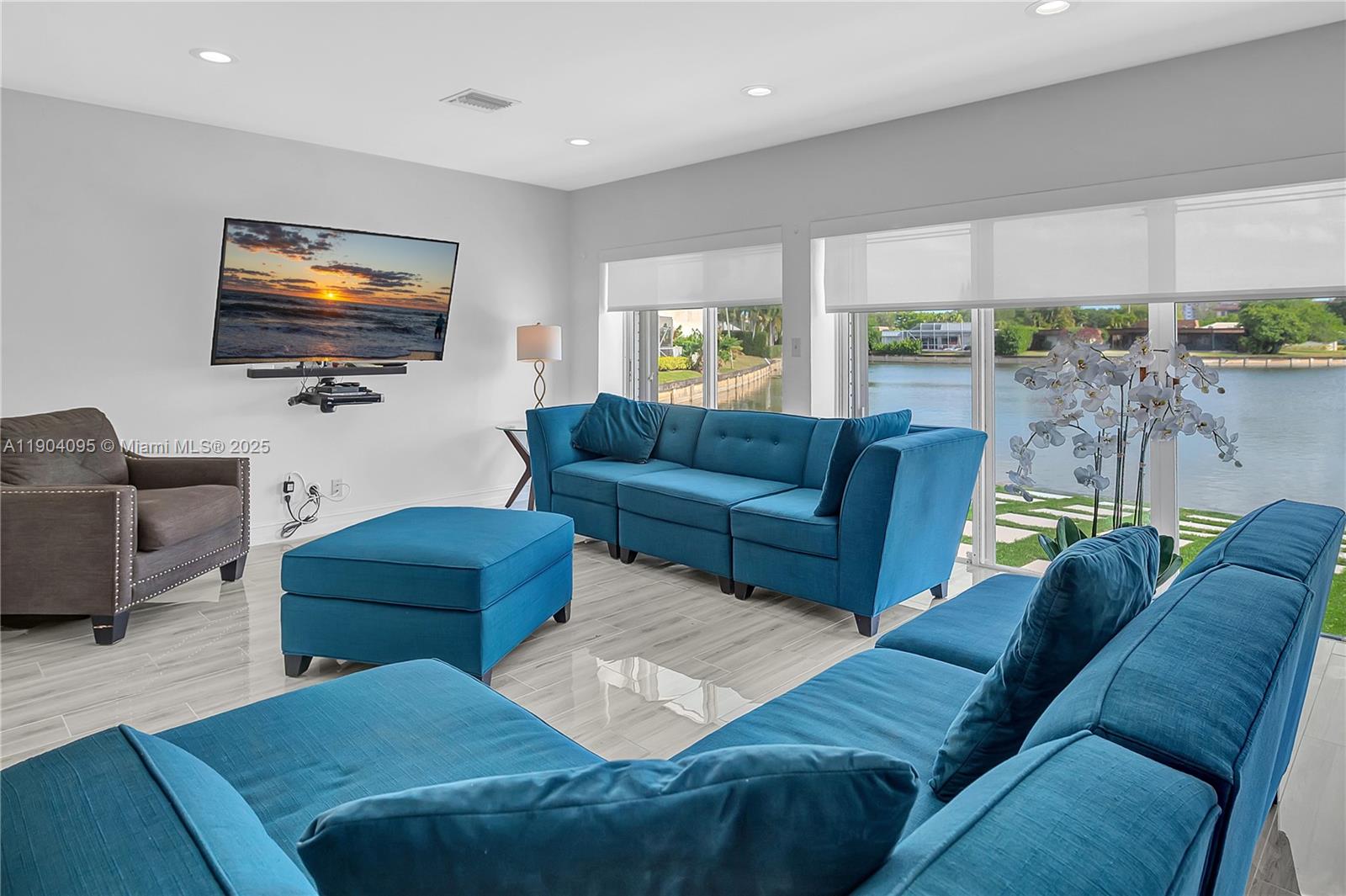 WOODLANDS SEC SEVEN - Residential Lease