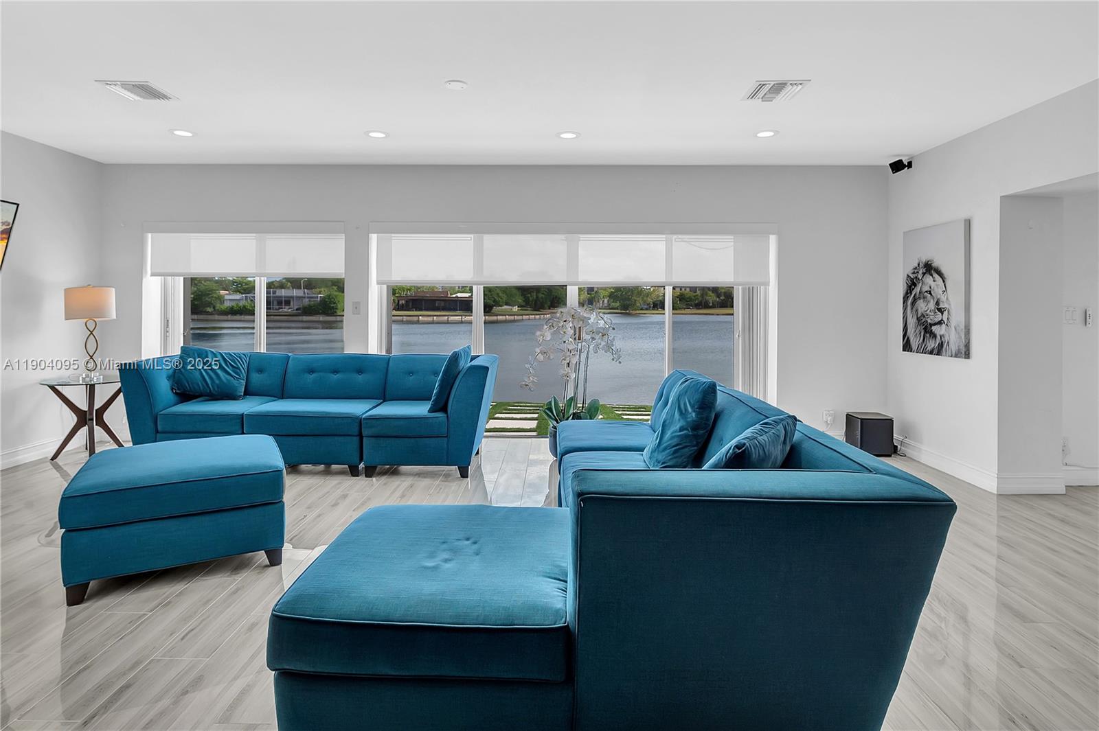 WOODLANDS SEC SEVEN - Residential Lease