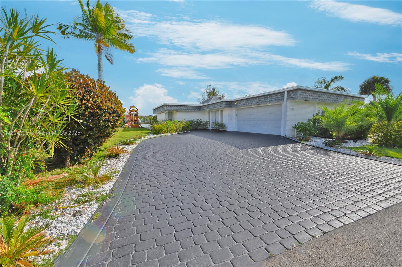 WOODLANDS SEC SEVEN - Residential Lease