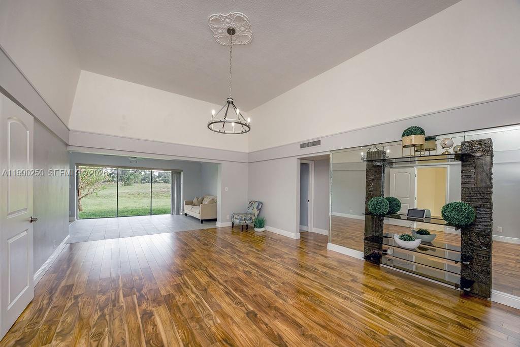 WOODLANDS SEC SIX - Residential