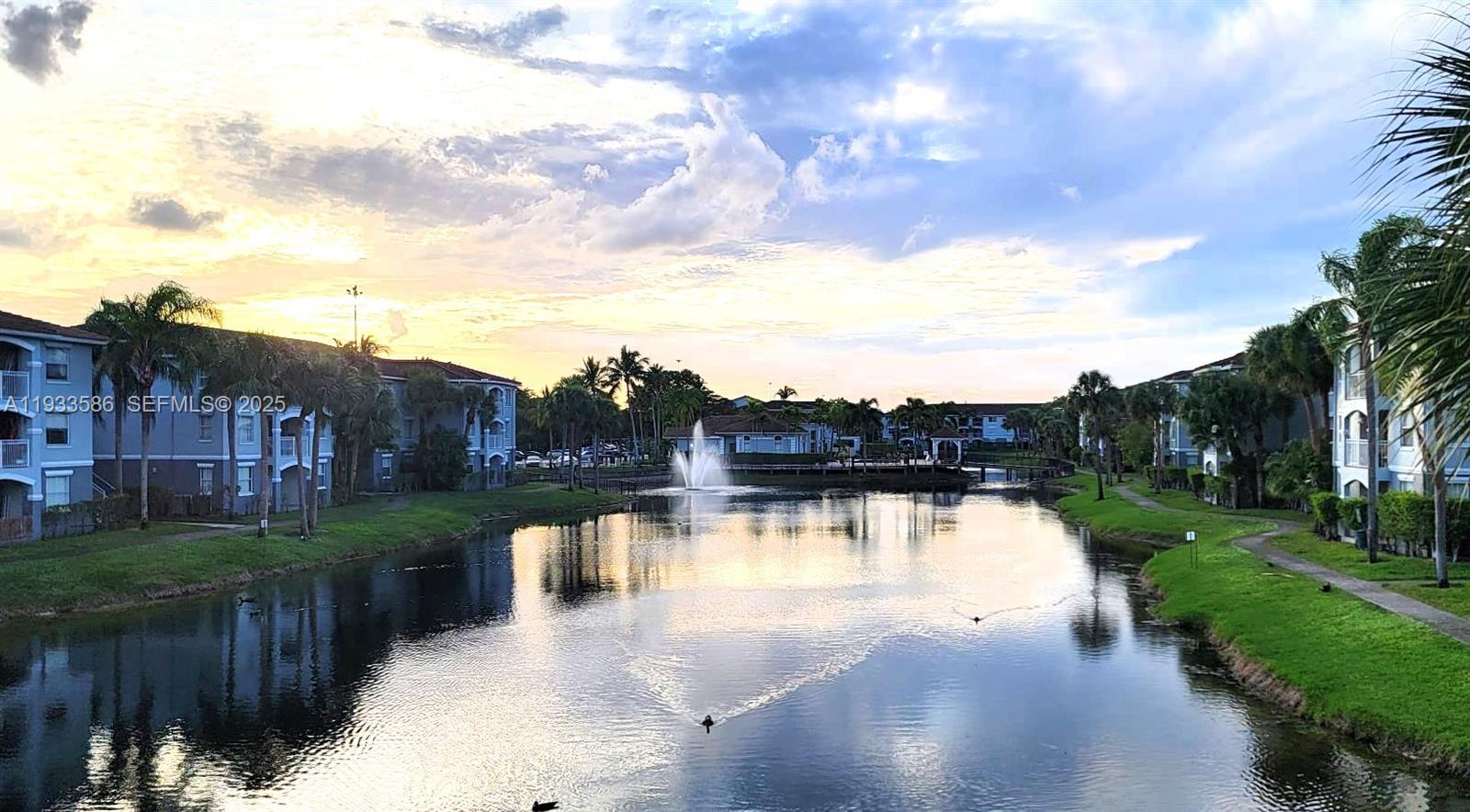 LA VIA CONDO - Residential Lease