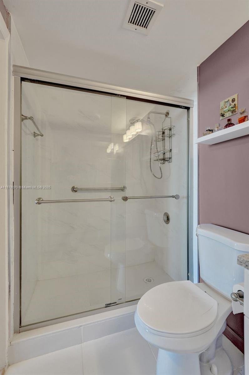 HILLCREST EAST NO 26 COND - Residential