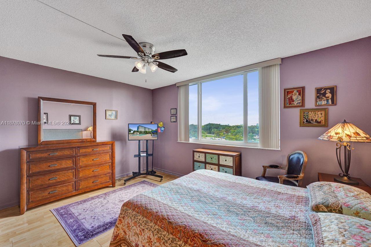 HILLCREST EAST NO 26 COND - Residential