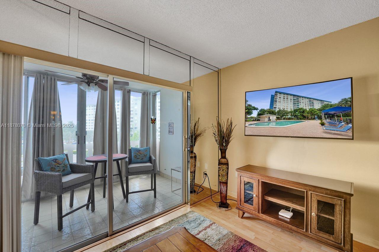 HILLCREST EAST NO 26 COND - Residential