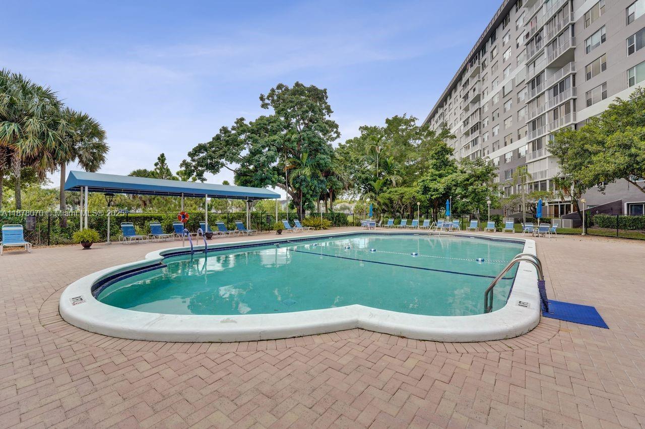 HILLCREST EAST NO 26 COND - Residential