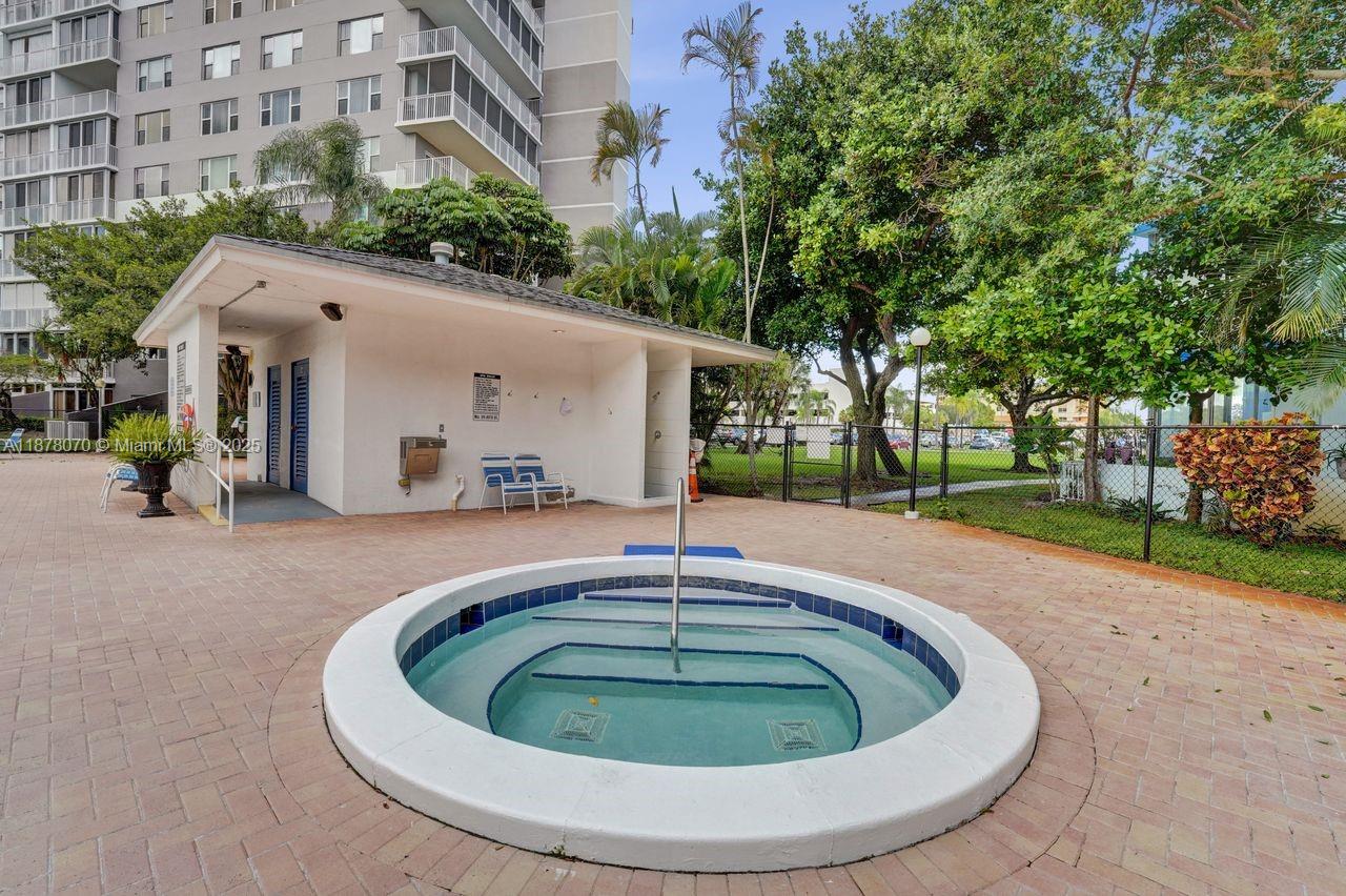 HILLCREST EAST NO 26 COND - Residential