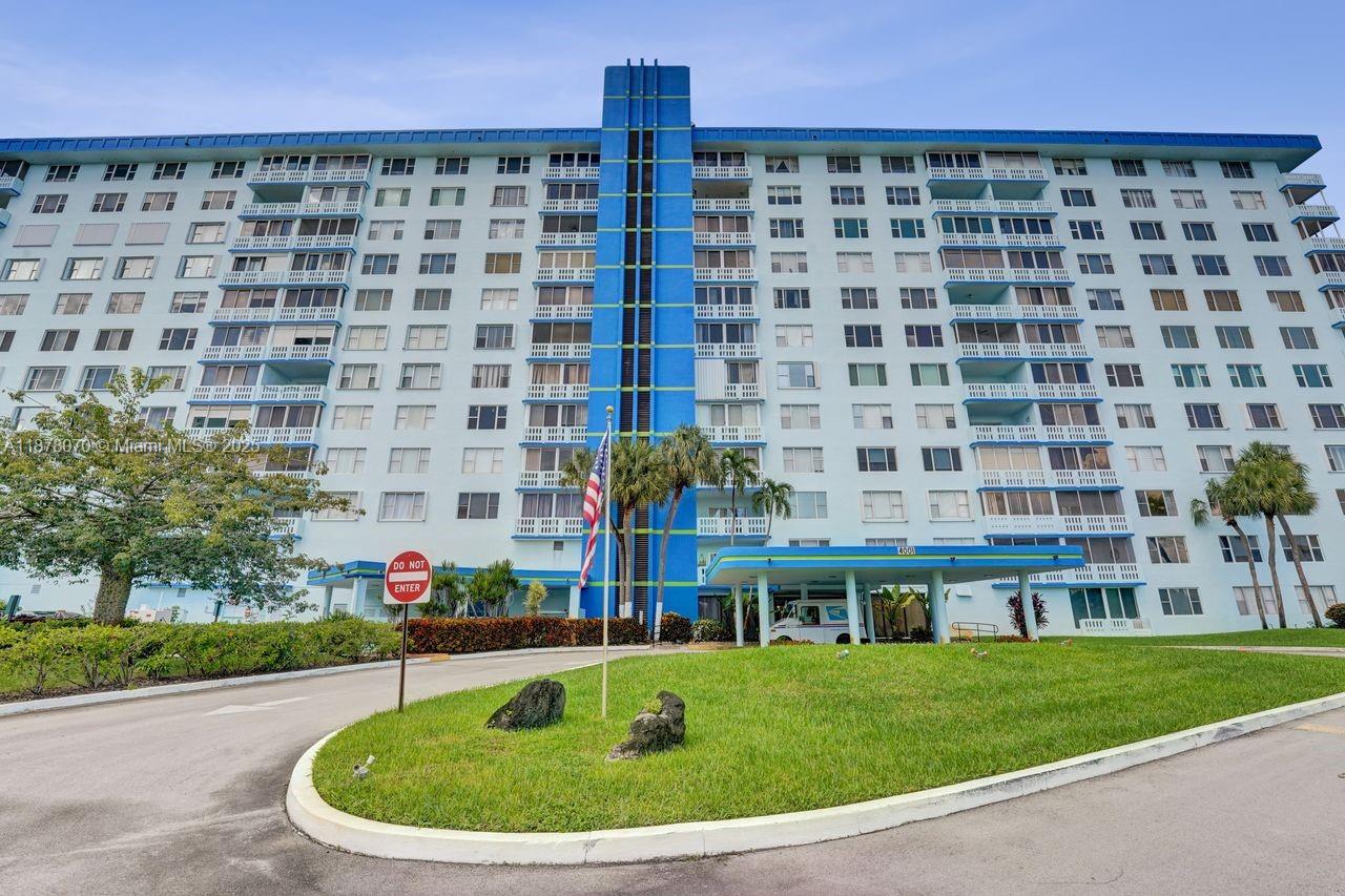 HILLCREST EAST NO 26 COND - Residential