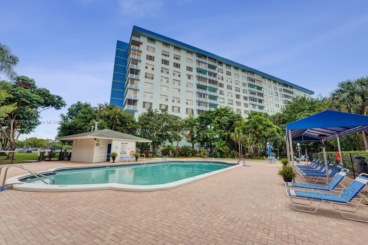 HILLCREST EAST NO 26 COND - Residential