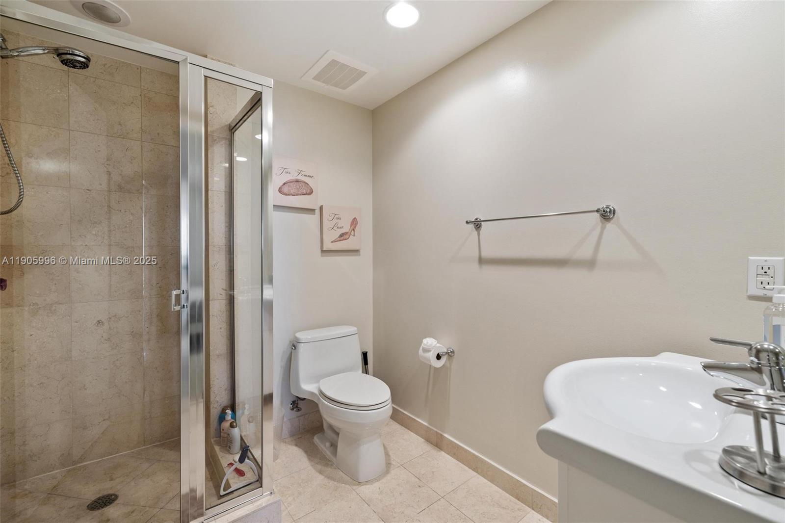 BEACH CLUB THREE CONDO - Residential Lease