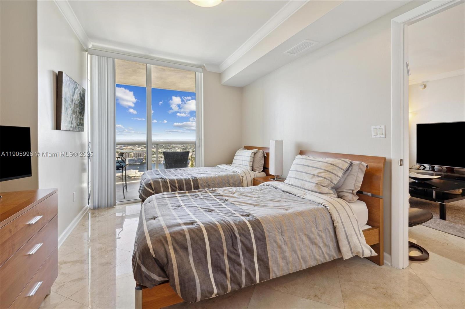 BEACH CLUB THREE CONDO - Residential Lease