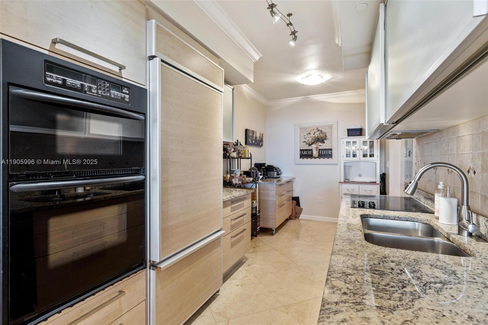 BEACH CLUB THREE CONDO - Residential Lease