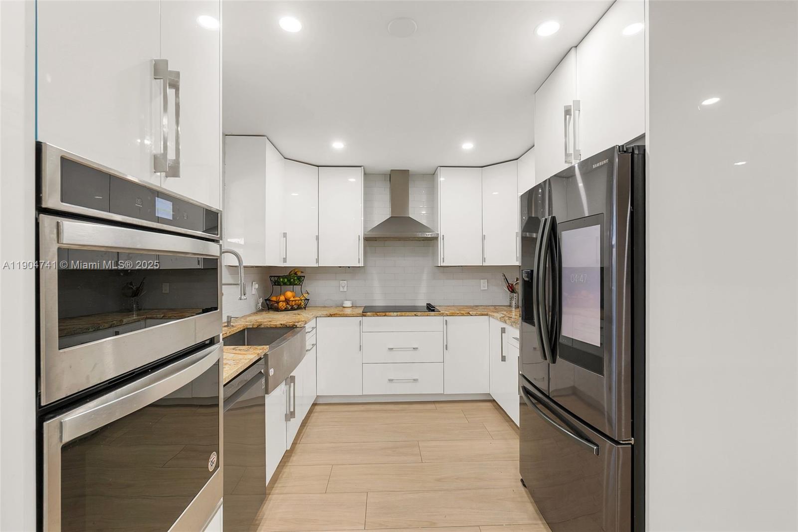 AMBER BAY - Residential