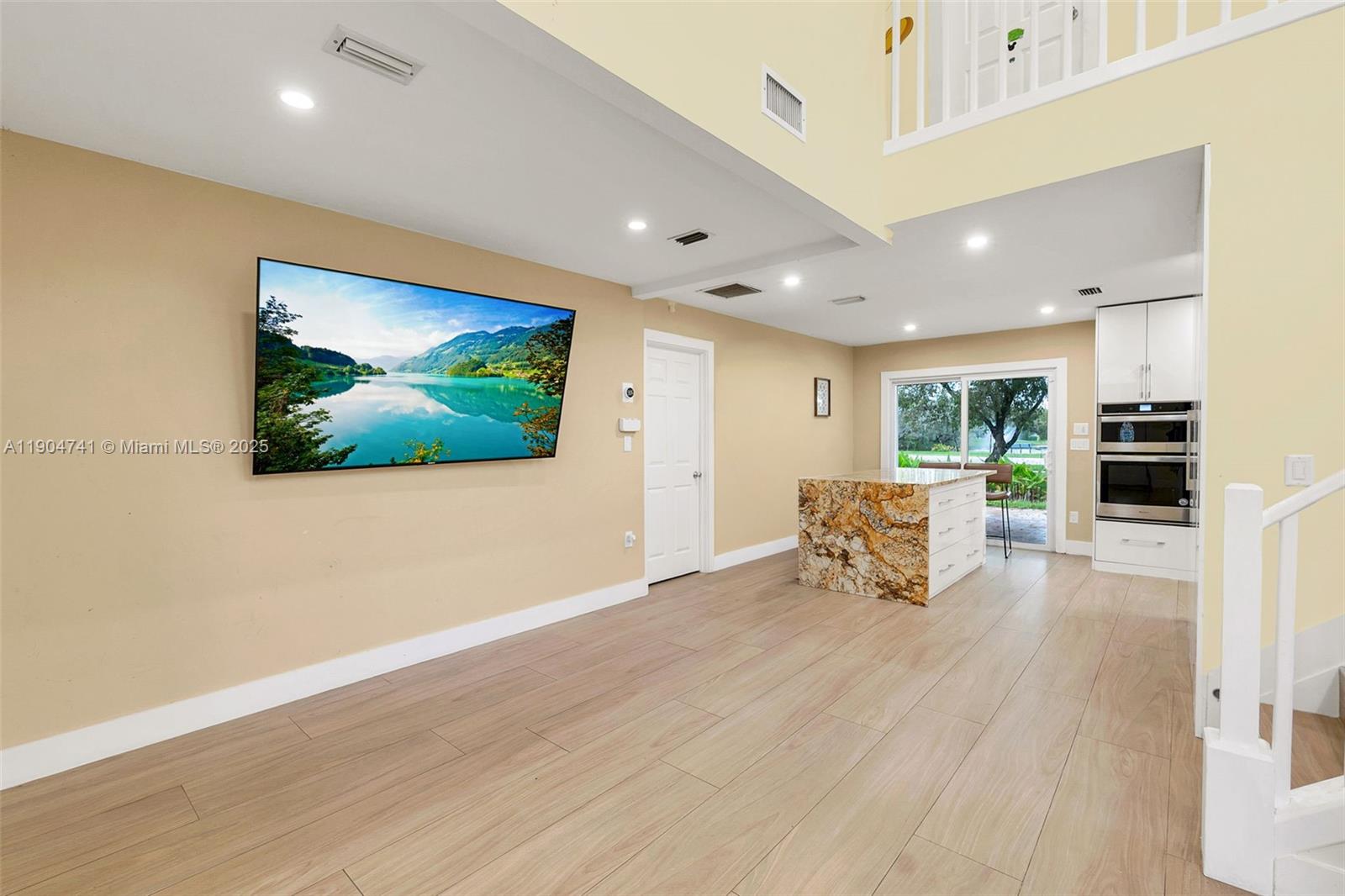 AMBER BAY - Residential