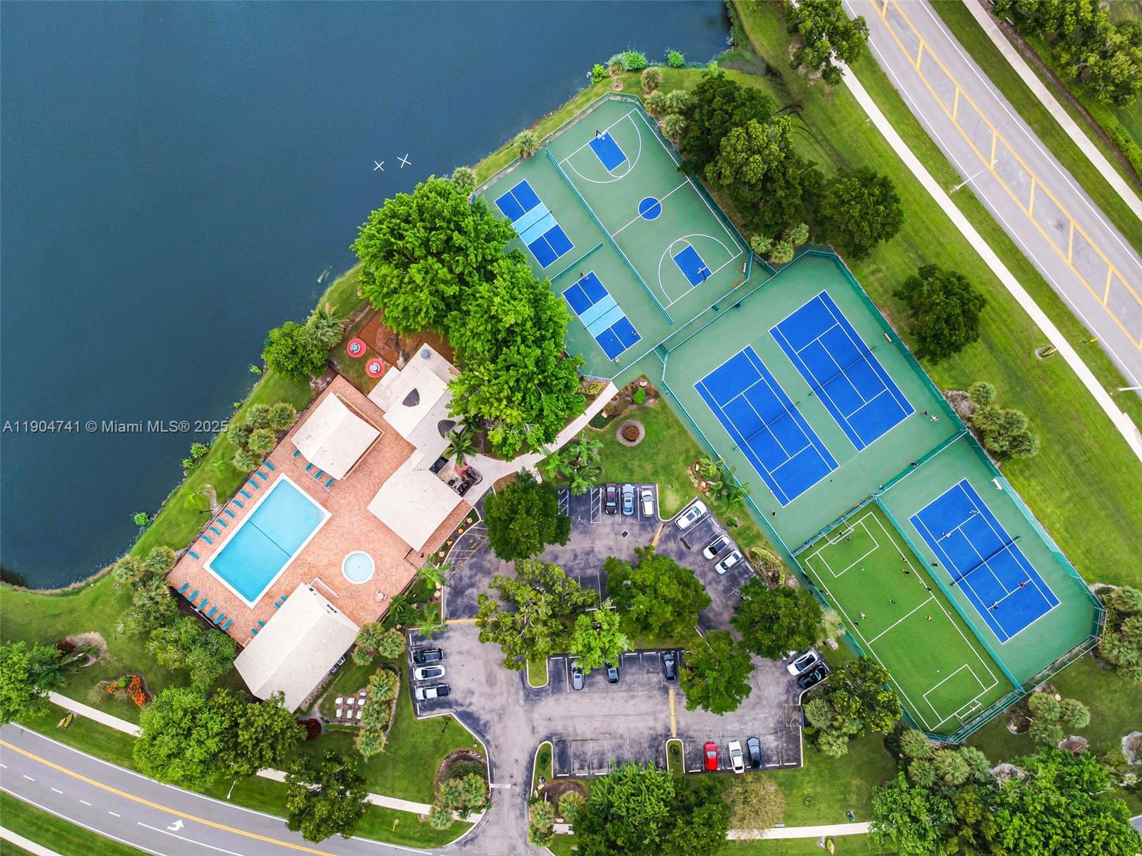 AMBER BAY - Residential