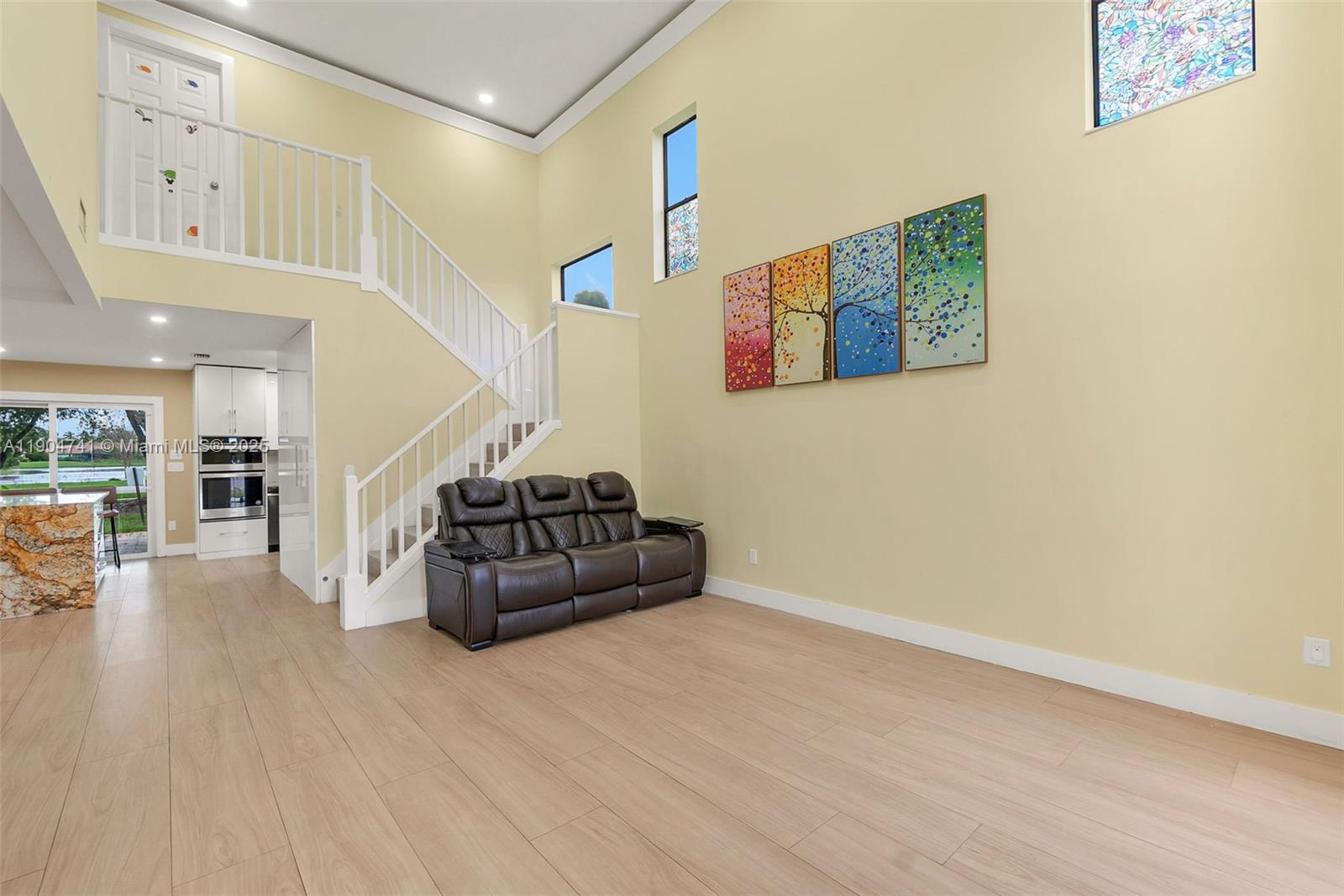 AMBER BAY - Residential