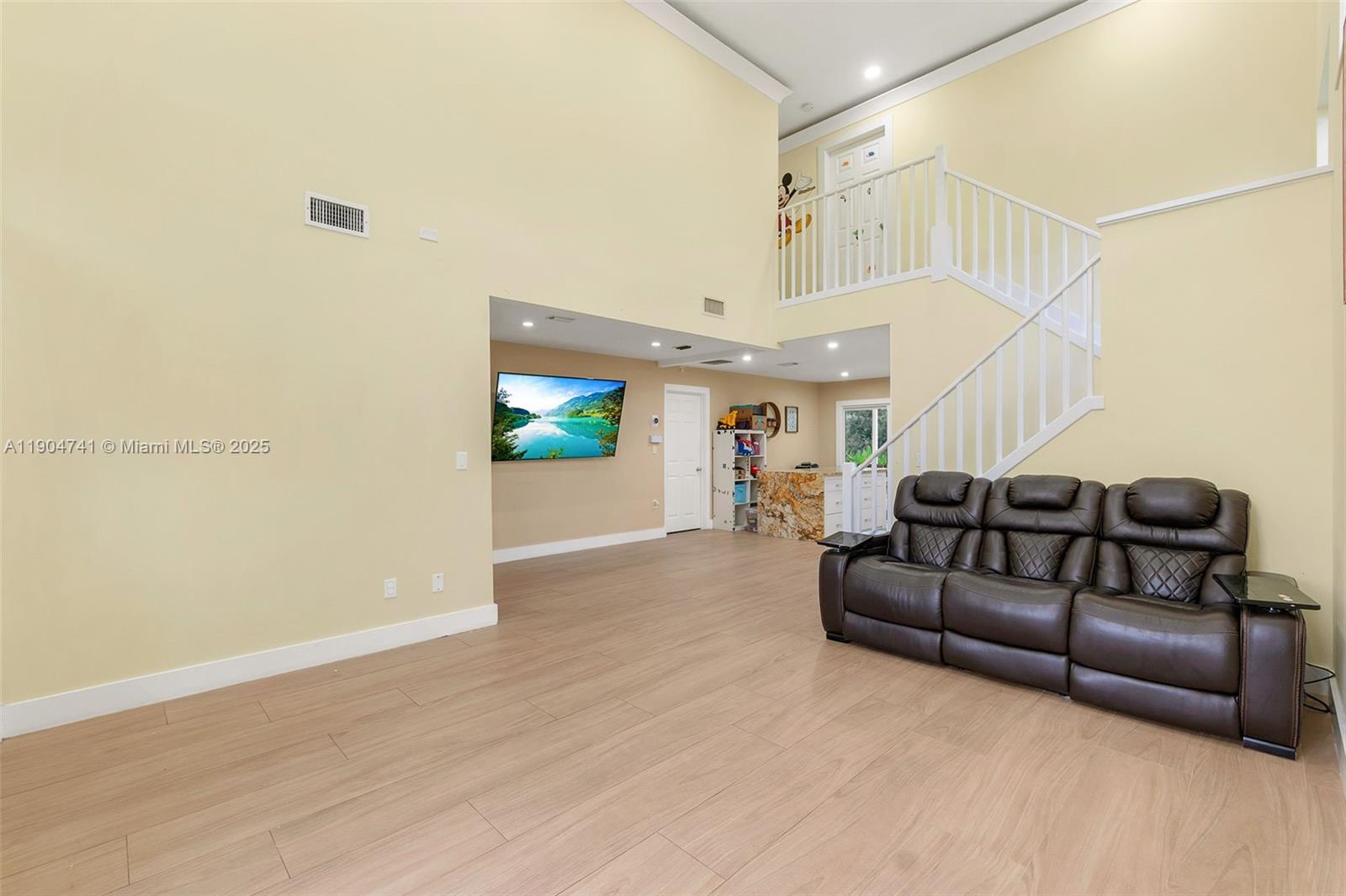 AMBER BAY - Residential