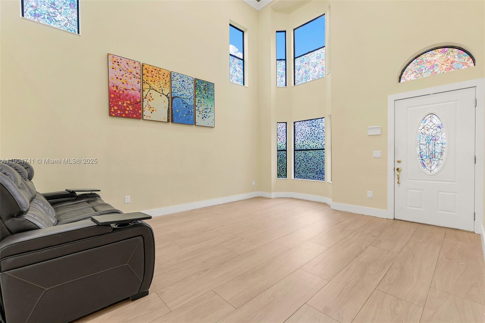 AMBER BAY - Residential