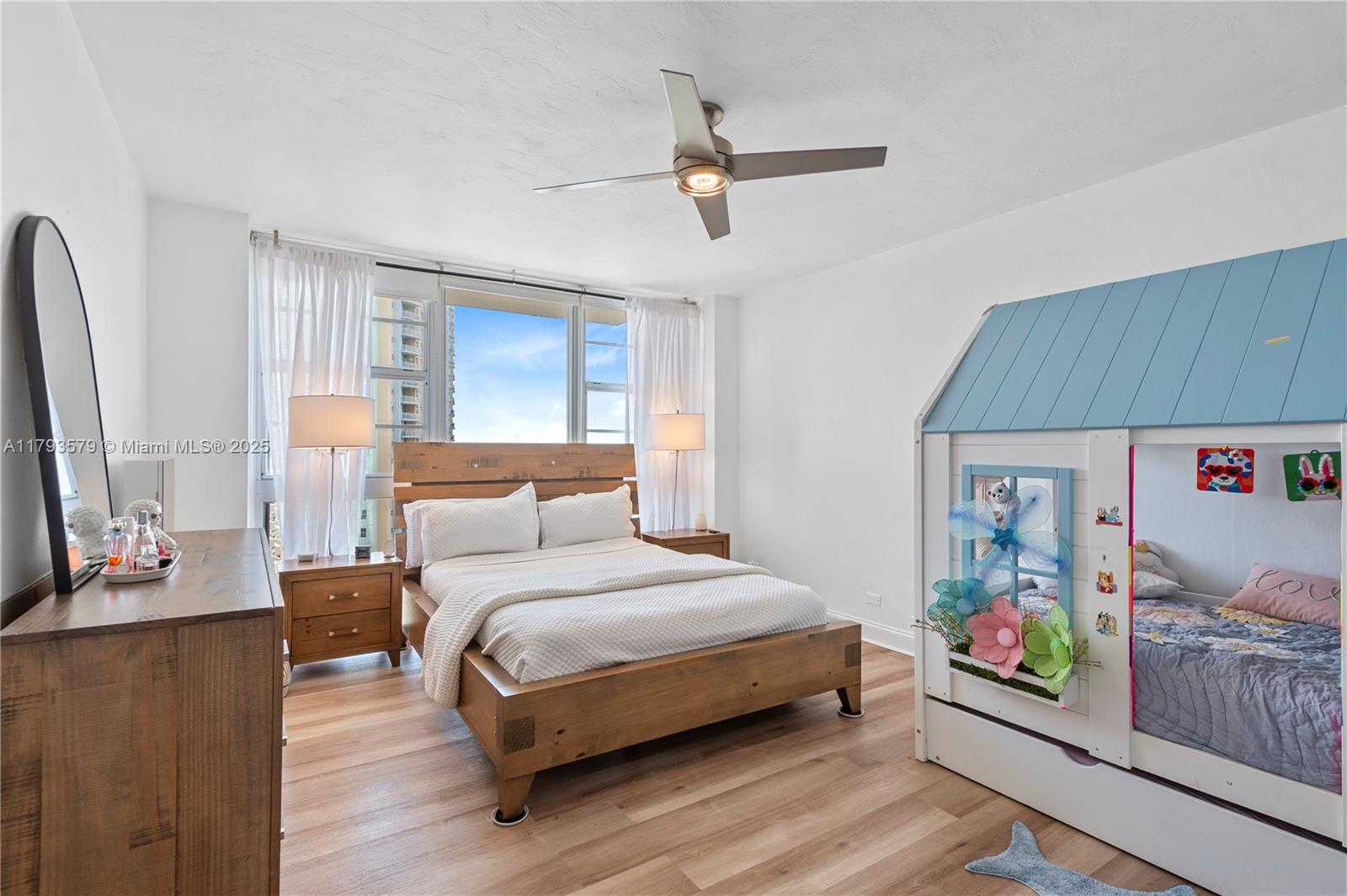 BRICKELL TOWNHOUSE CONDO - Residential