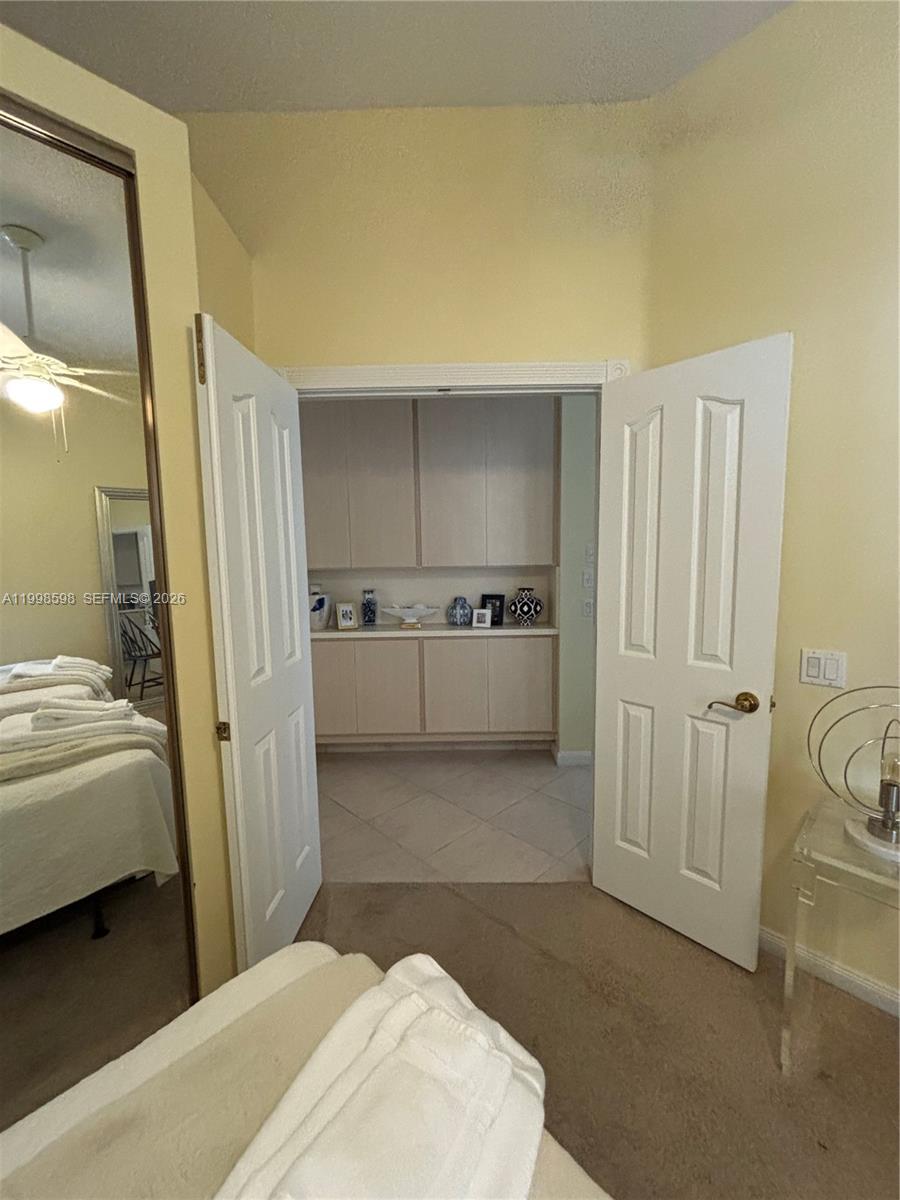 THE MEADOWS AT MARTIN DOW - Residential Lease