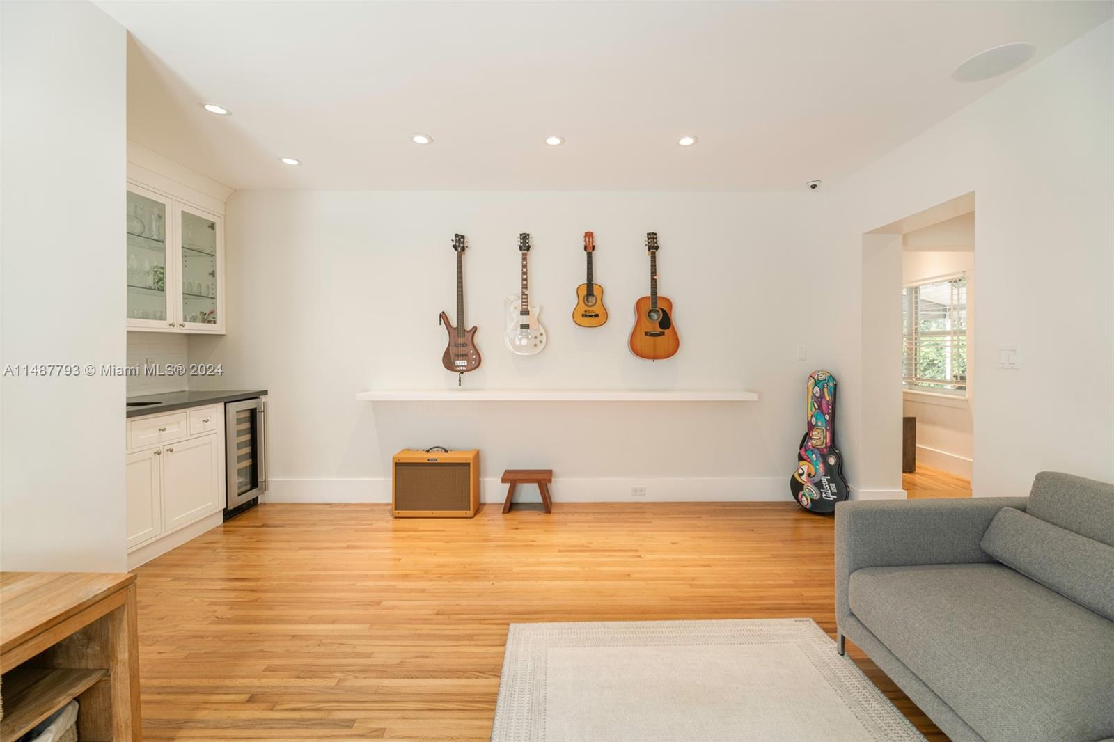 CORAL GABLES RIVIERA SEC - Residential