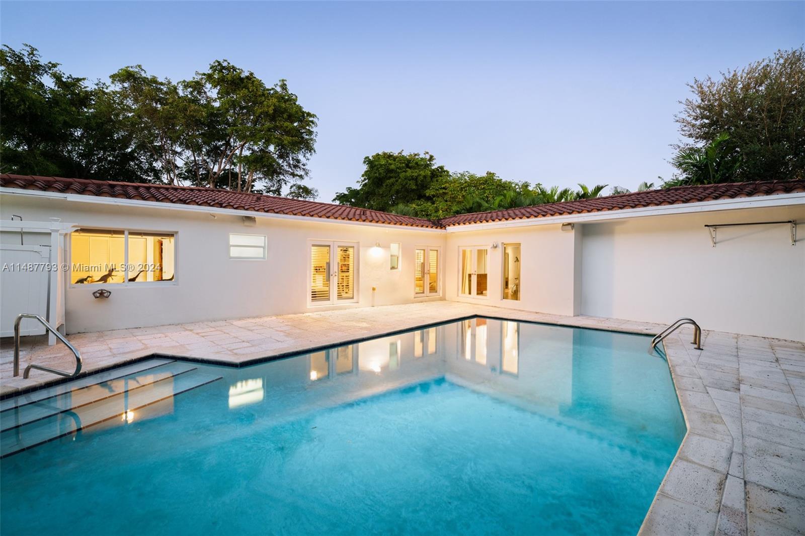 CORAL GABLES RIVIERA SEC - Residential