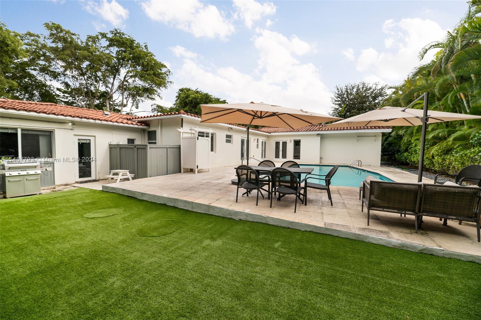 CORAL GABLES RIVIERA SEC - Residential